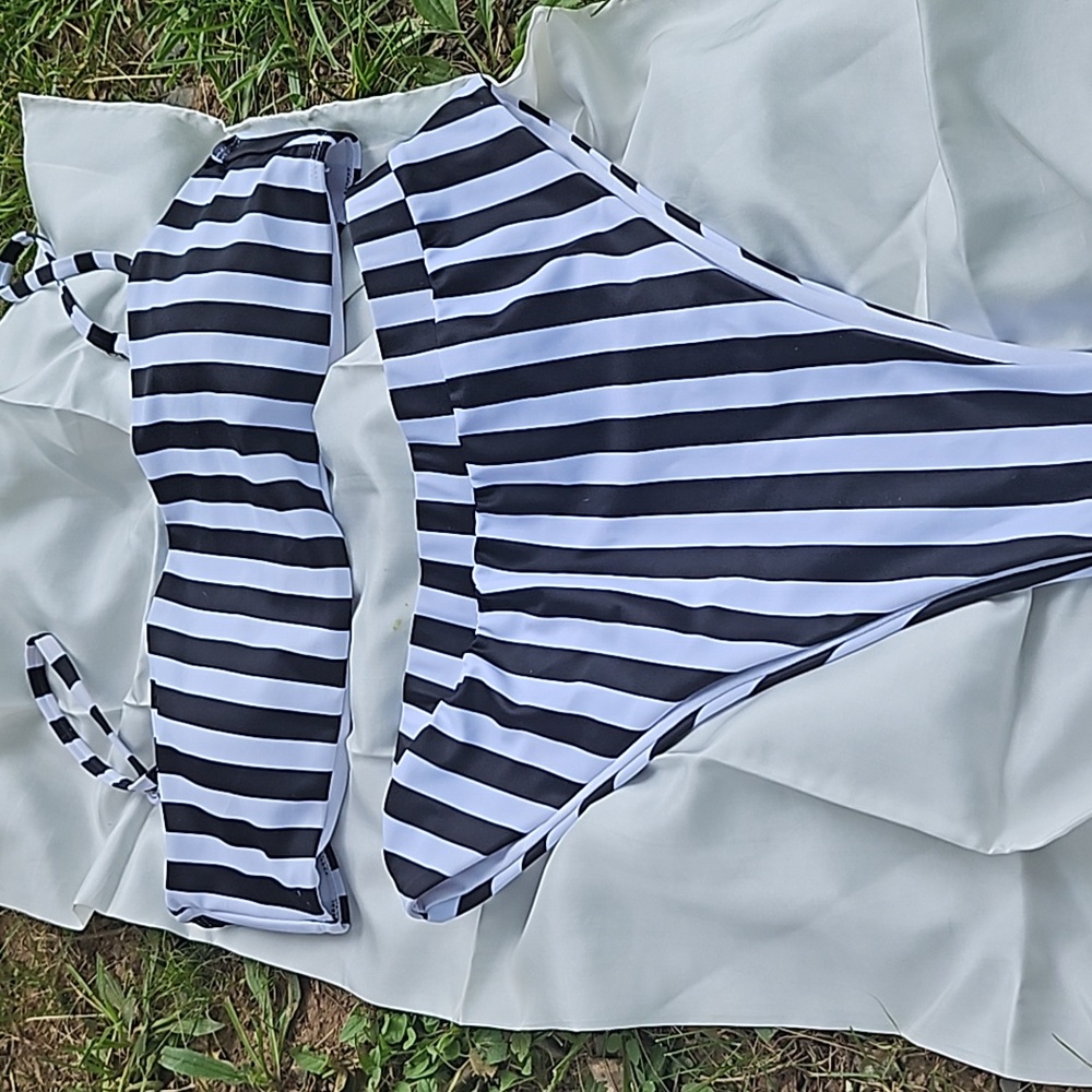 High Cut Bikini (Large)